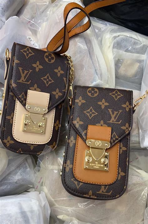 louis vuitton phone holder bag|louis vuitton hard phone case.